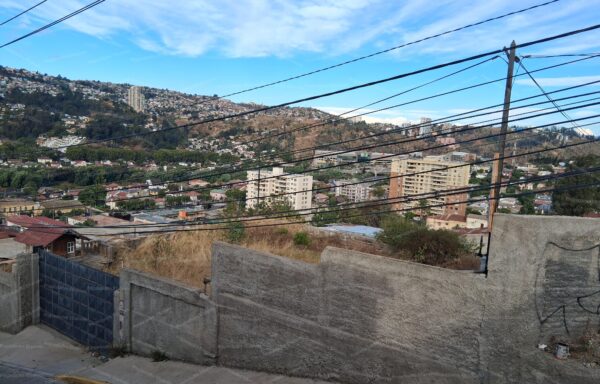 Se vende propiedad de 400 m² en Sector Chorrillos, Viña del Mar