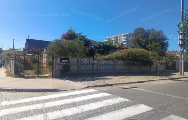 EN VENTA – Villa Alemana (Victoria esq. Primera),terreno de 750 m² con DOS casas