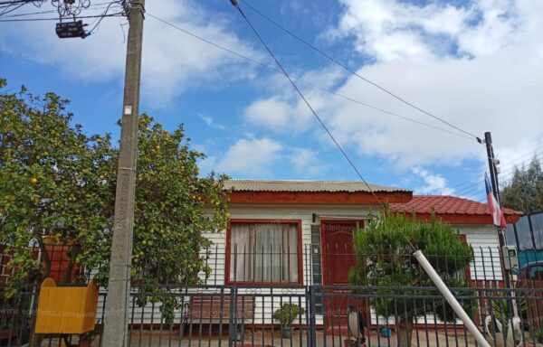 Venta Casa Aislada en Belloto Norte | Piscina y Quincho